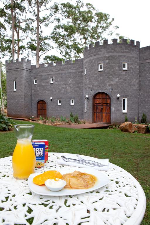 The Castle On Tamborine Hotel Tamborine Mountain Exterior photo